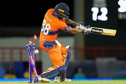 Aryan Dutt is bowled out by Matheesha Pathirana